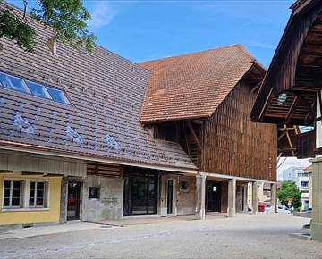 Insgesamt 3 separate Gebäude