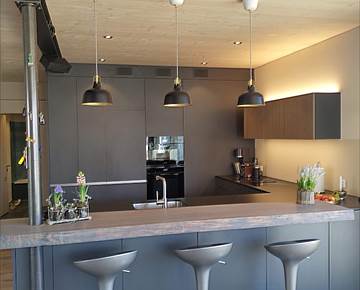 Mit Bar in Massivholz Eiche