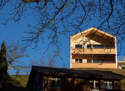 Moderne Architektur in ländlicher Gegend